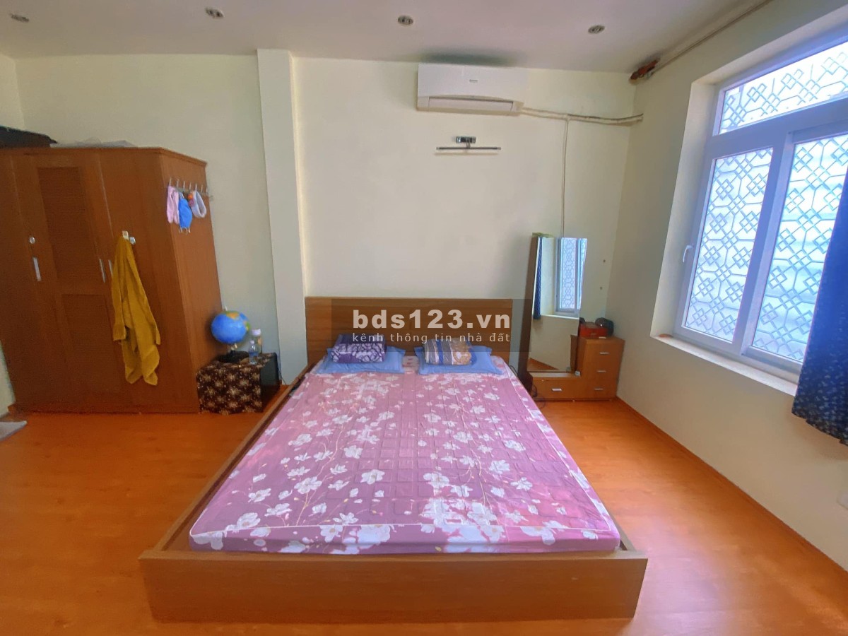 Bán nhà ngõ Yên Hoà Cầu Giấy diện tích 42m2, 4 tầng mt 4.2m, giá 4.98 tỷ