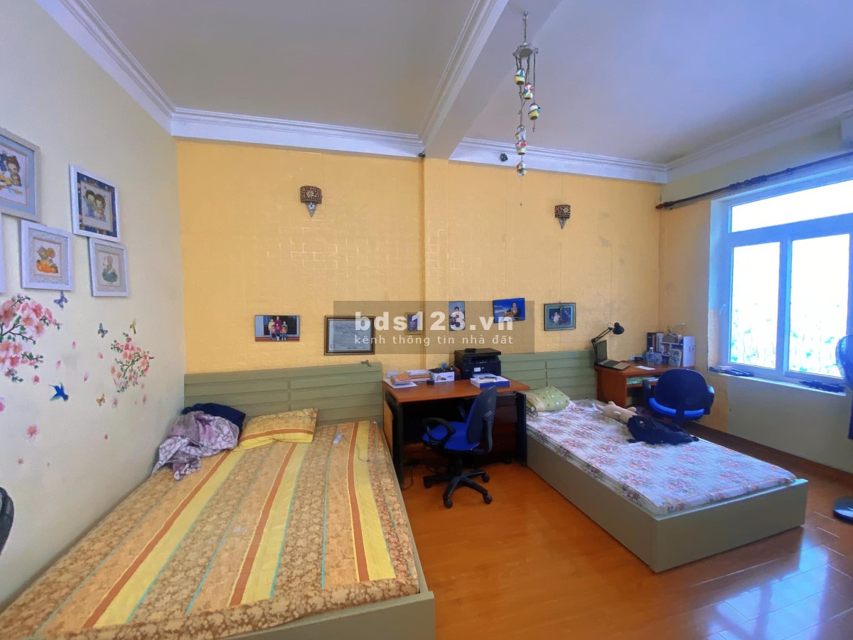 Bán nhà ngõ Yên Hoà Cầu Giấy diện tích 42m2, 4 tầng mt 4.2m, giá 4.98 tỷ
