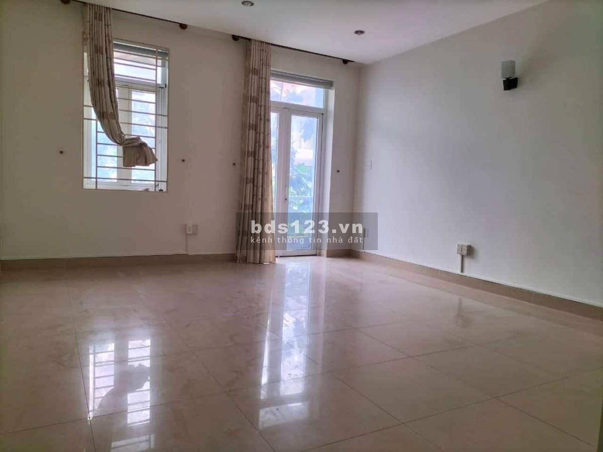 Nhà hiếm bán khu Himlam Nguyễn Thị Thập diện tích 100m2 thang Máy + Hầm + 4 Tầng giá 26 tỷ