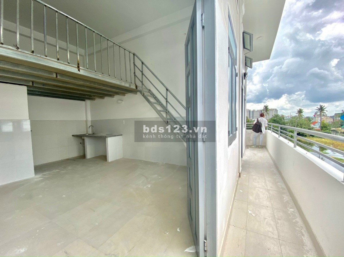 Khai trương phòng ao cấp rộng 40m2 gác 2m mới xây 100%, cửa sổ ban công riêng ngay ngã Tư Ga
