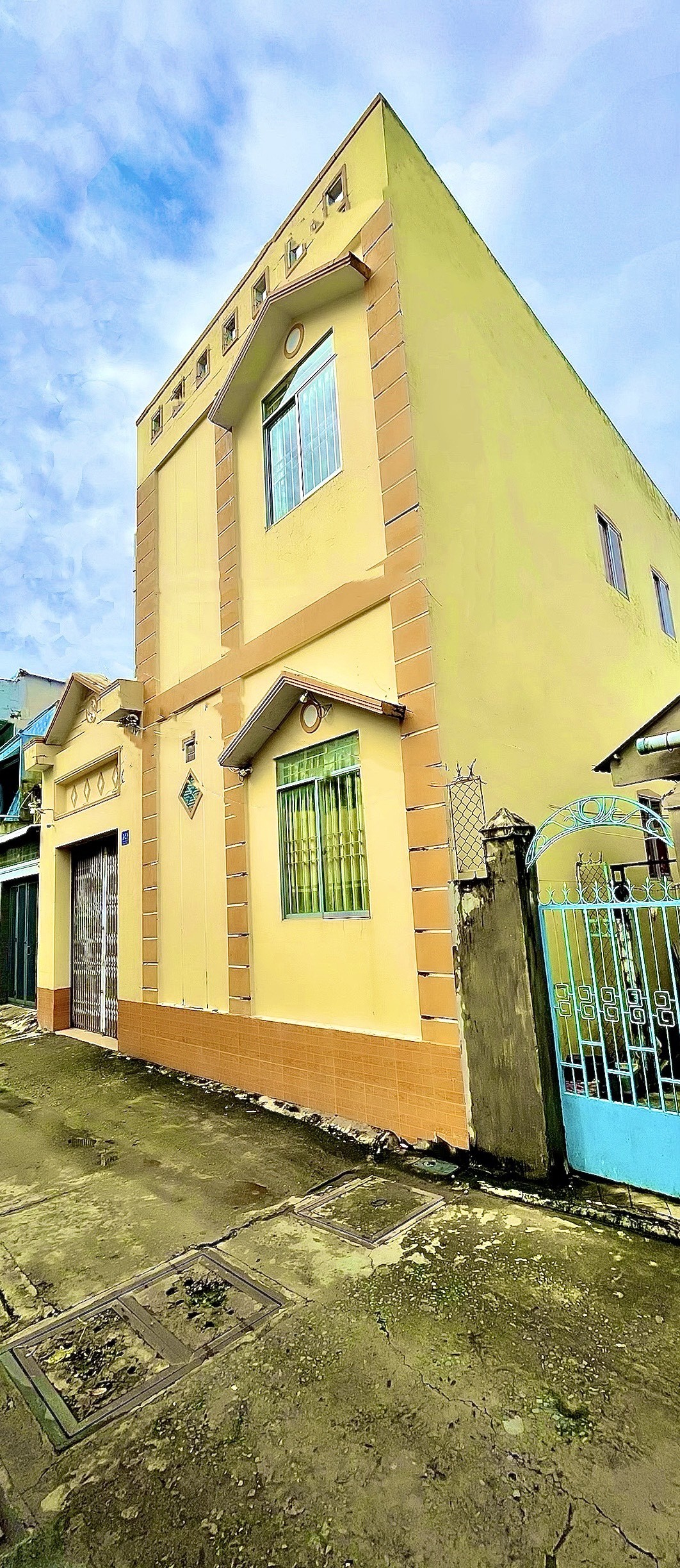 Nhà lầu diện tích 200m2 ngay trung tâm Quận Ninh Kiều đường Trần Hưng Đạo