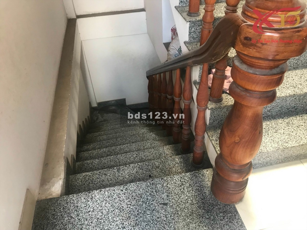 Bán nhà 1 trệt 1 lầu 253m2 sổ riêng thổ cư, gần trường THCS phường Bình Đa