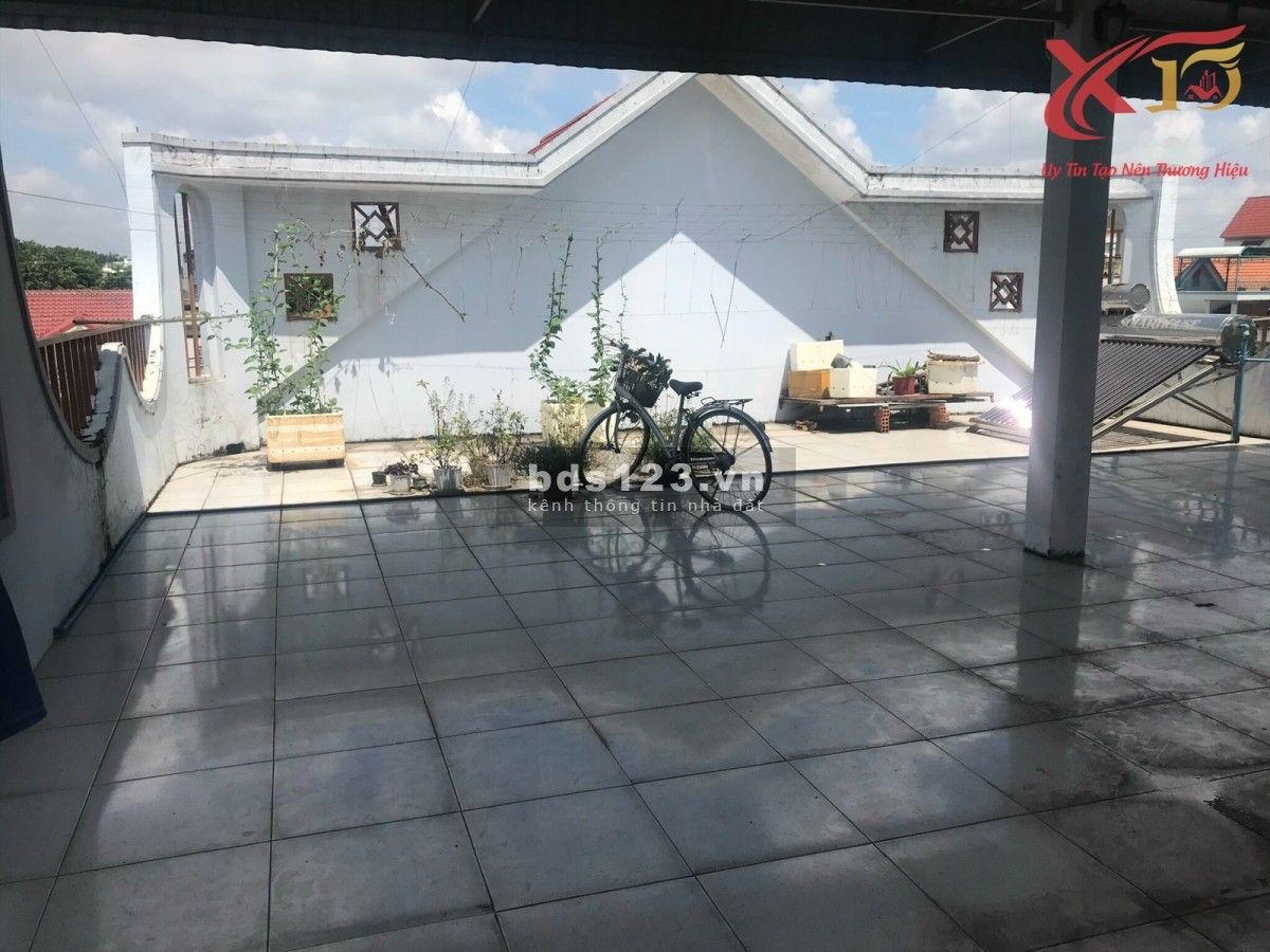 Bán nhà 1 trệt 1 lầu 253m2 sổ riêng thổ cư, gần trường THCS phường Bình Đa