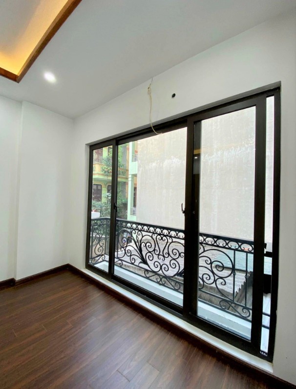 Bán nhà Long Biên nhà mới dân xây 3 tầng nhỉnh giá 3 tỷ đồng