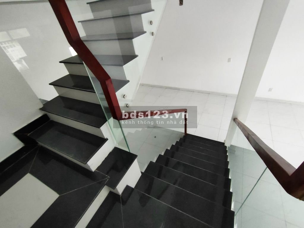 Bán gấp shophouse dự án Champaca, khu vực làng đại học đang phát triển rất mạnh đường Thống Nhất