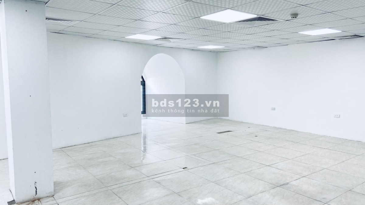 Cho thuê văn phòng toà nhà D'Office tại Thành Thái, tiện ích đầy đủ