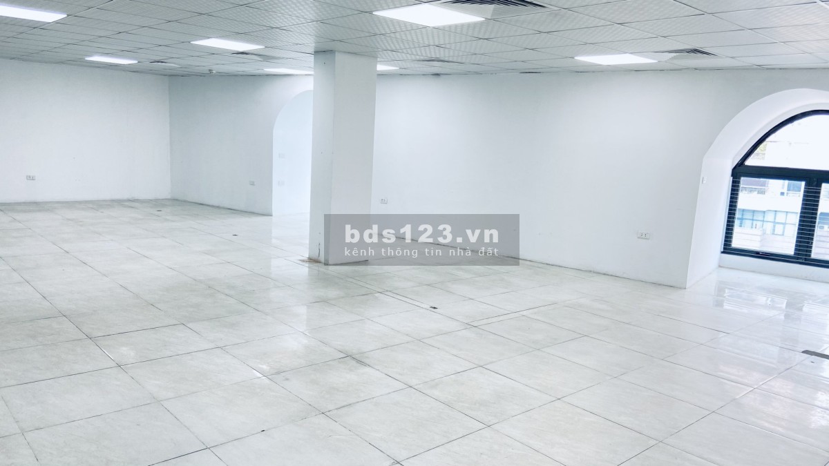 Cho thuê văn phòng toà nhà D'Office tại Thành Thái, tiện ích đầy đủ