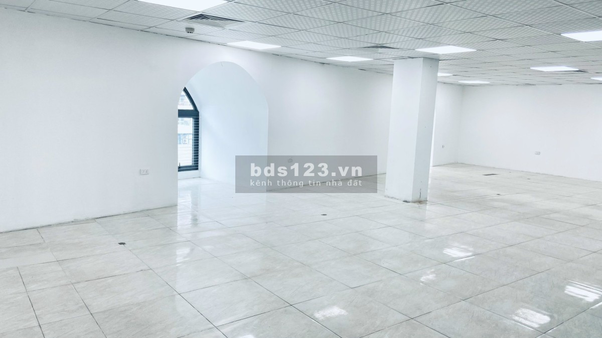 Cho thuê văn phòng toà nhà D'Office tại Thành Thái, tiện ích đầy đủ
