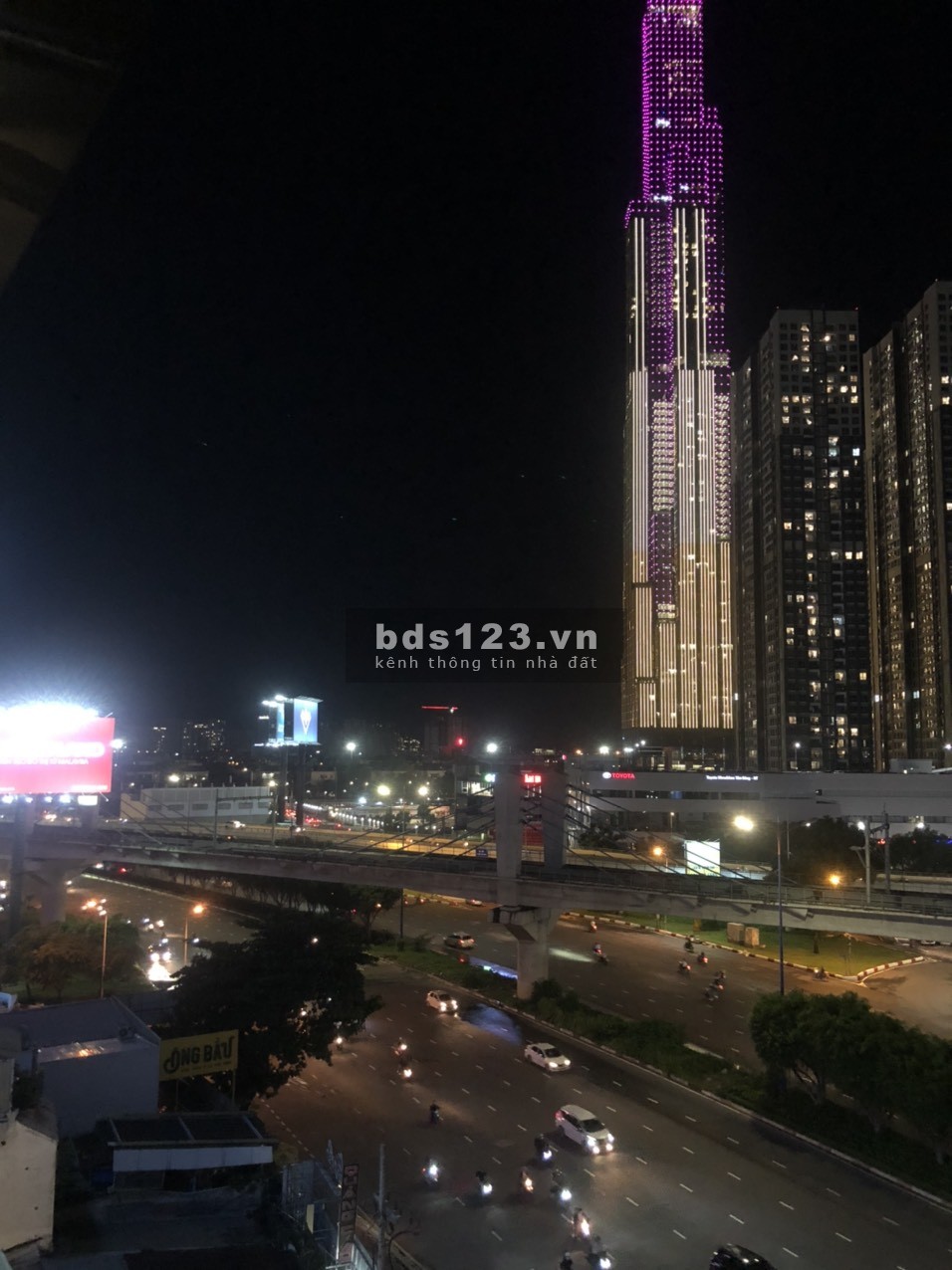 Văn phòng cho thuê Mặt tiền Quận Bình Thạnh liên hệ 0977044466 giá tốt