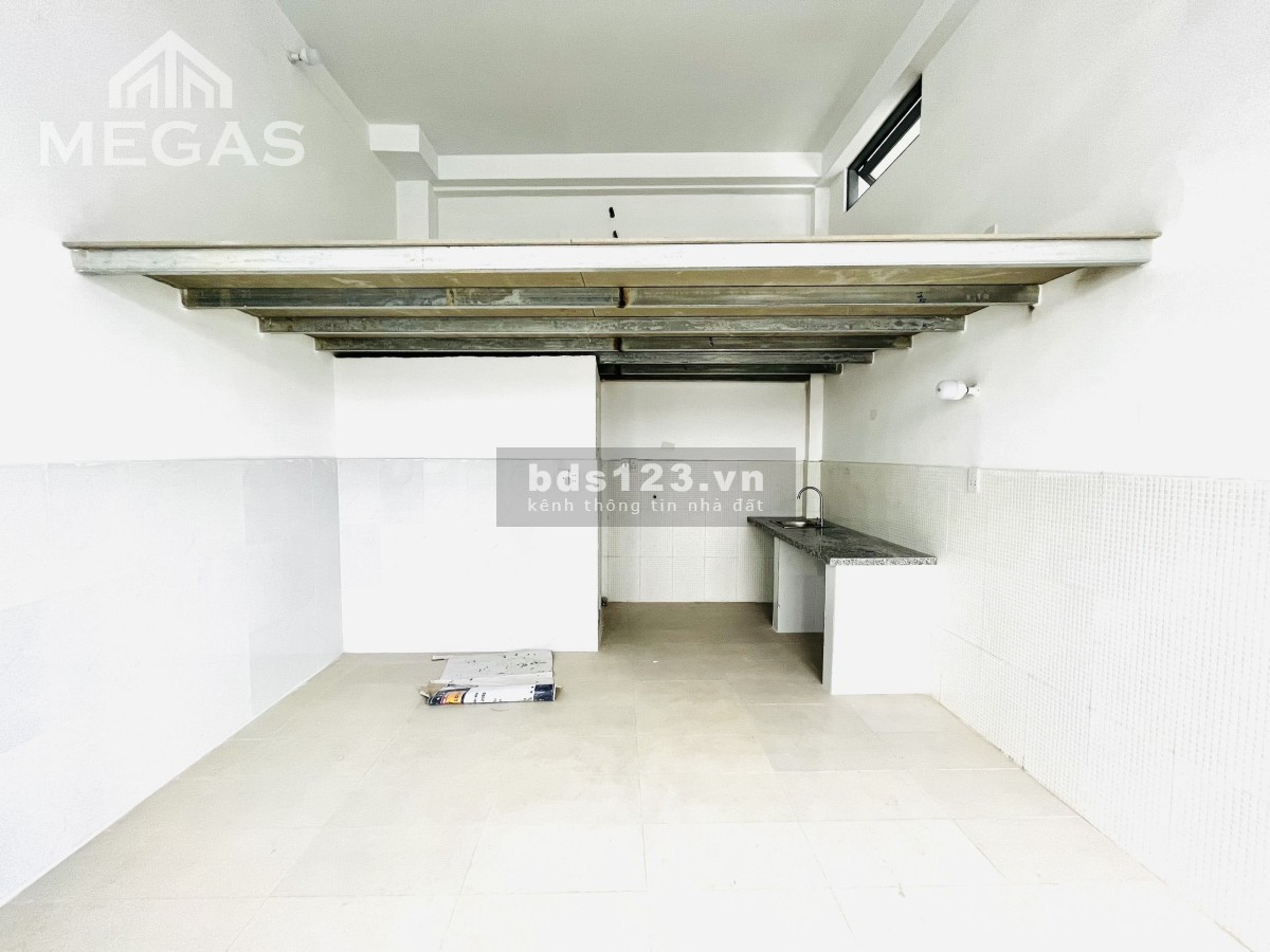 Khai trương phòng ao cấp rộng 40m2 gác 2m mới xây 100%, cửa sổ ban công riêng ngay ngã Tư Ga