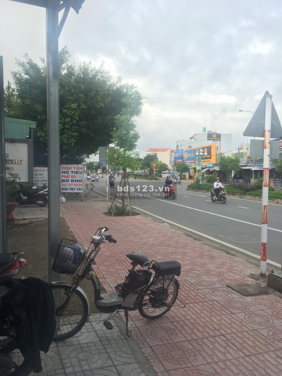 Cho Thuê Mặt Bằng 8.2x45m Trung Tâm TP.Tân An, Ngay QL1A Đường rộng 50m Ngã 3 - Đèn Xanh Đèn Đỏ
