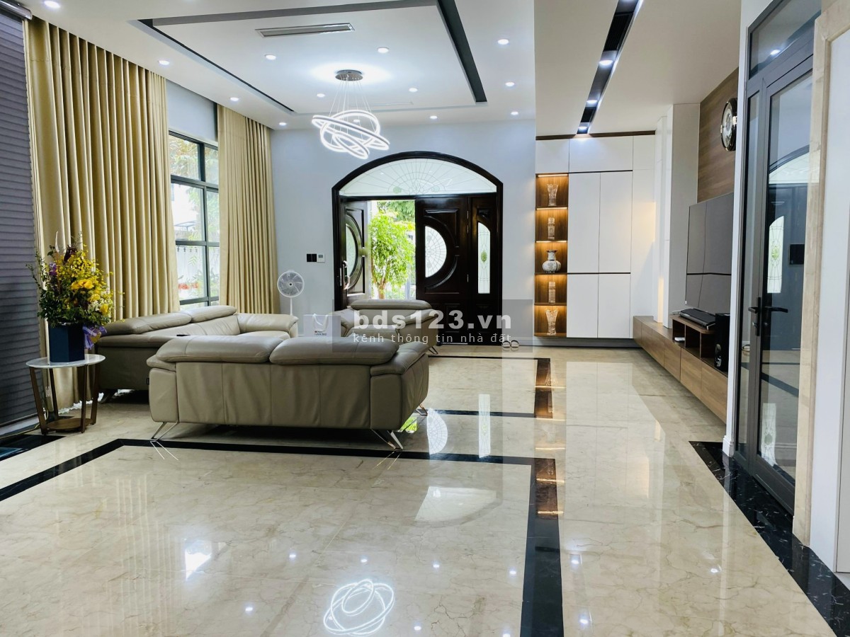 Vinhomes Imperia Em có căn song lập Paris 200m2 hoàn thiện cực đẹp giá hợp lý