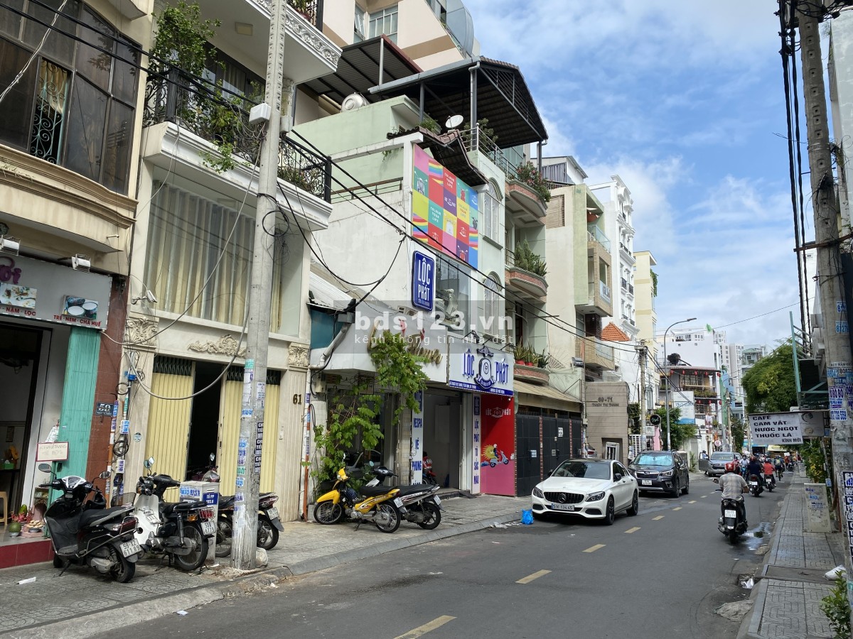 Mặt bằng ngay mặt tiền đường khu Tân Định sầm uất tiện kinh doanh mua bán