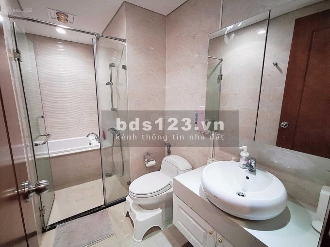 Bán nhà góc 2 mặt tiền hẻm xe hơi Cách Mạng Tháng 8 phường 15, Quận 10
