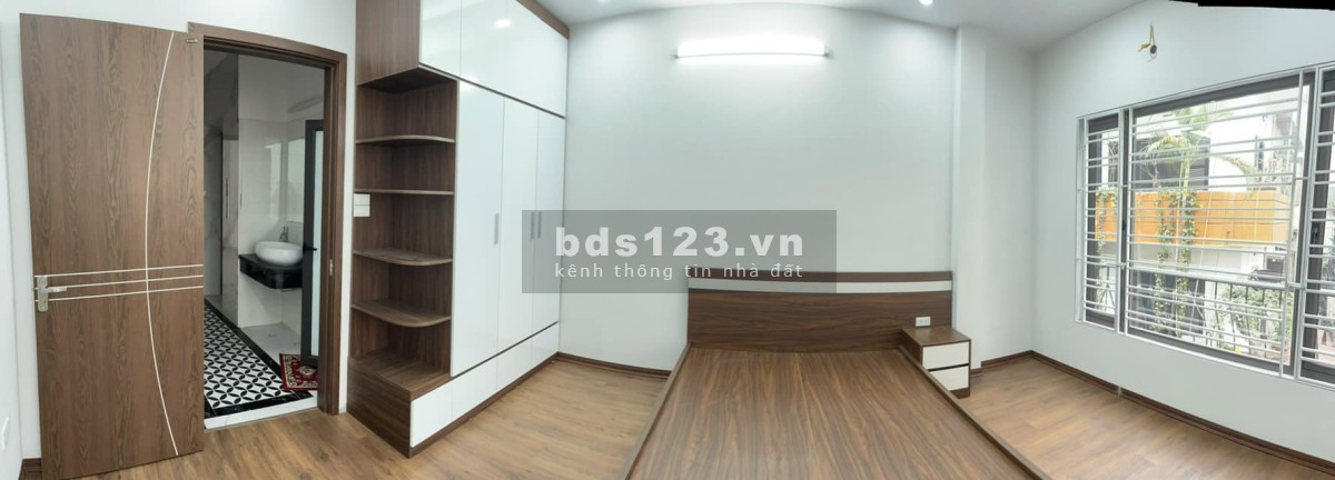 Ô tô kinh doanh, 5 tầng thang máy, 5 phút lên phố thoáng trước sau đầy đủ nội thất