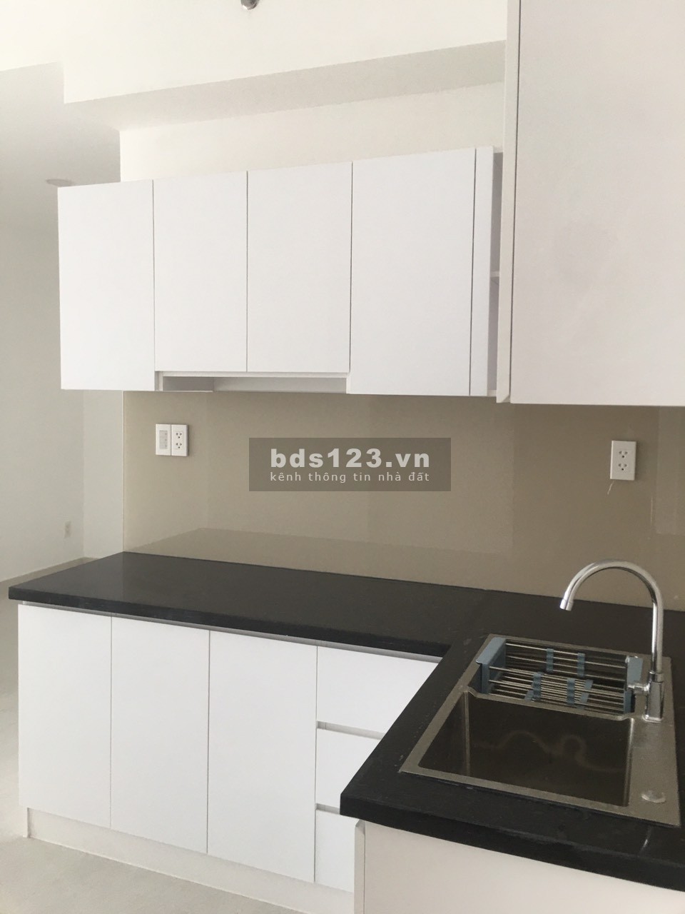 Chủ bán gấp duy nhất 1 căn hộ Ricca Quận 9 dt 56m2, giá chỉ 1.7 tỷ lh 0818004200