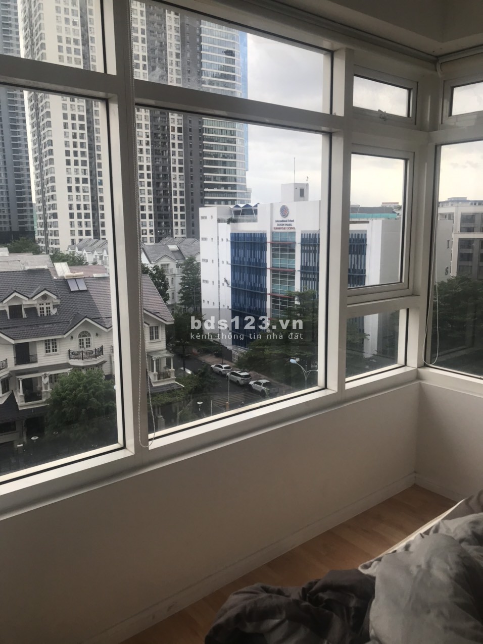 Cho thuê căn hộ full nội thất, tiện nghi, 2pn Ruby 2 SaiGon Pearl giá đầu tư