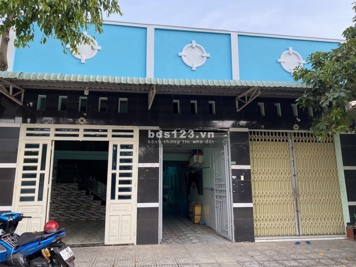 GĐ chuyển về quê nên tôi cần bán nhanh lô đất 300m và căn trọ kinh doanh buôn bán