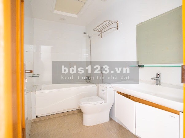 Tòa nhà văn phòng mặt tiền 607 Điện Biên Phủ tiện ích đầy đủ vào ở ngay
