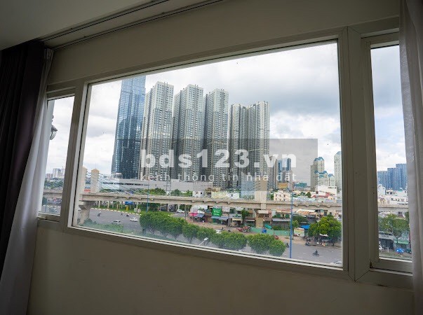 Tòa nhà văn phòng mặt tiền 607 Điện Biên Phủ tiện ích đầy đủ vào ở ngay