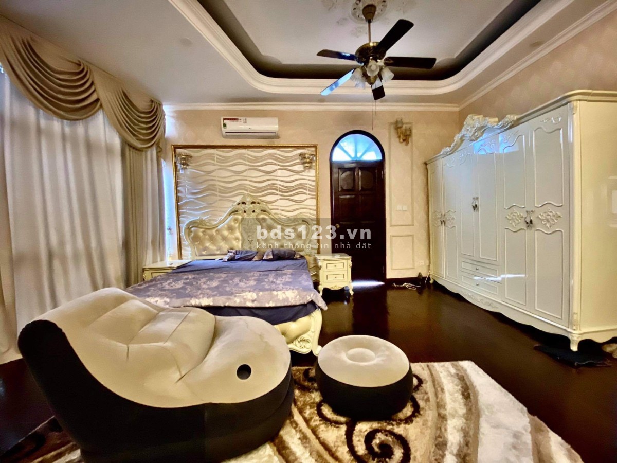 Bán nhà Cầu bươu, có gara ô tô, kinh doanh đỉnh, giá 4,85 tỷ LH 0964540978