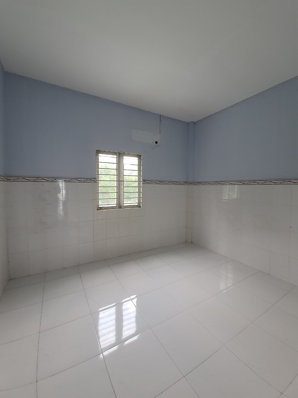 Nhà ngã 3 Tân Kim DT 96m² giá rẻ hạ ngay 100 triệu