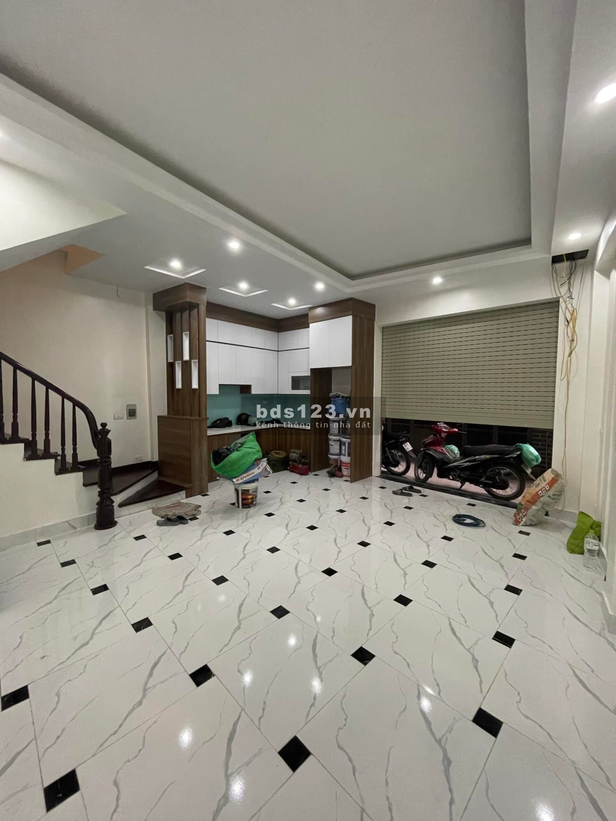 Bán gấp nhà ở Đường Láng diện tích 45m2 chỉ hơn 4 tỷ, nhà 4 tầng mới