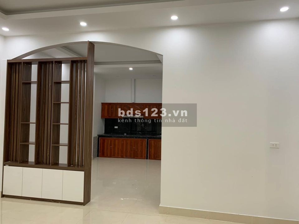 Nhà hiếm Lê Hồng Phong, Ba Đình DTSD 50m² x 5 tầng, giá chỉ 16 tỷ đồng