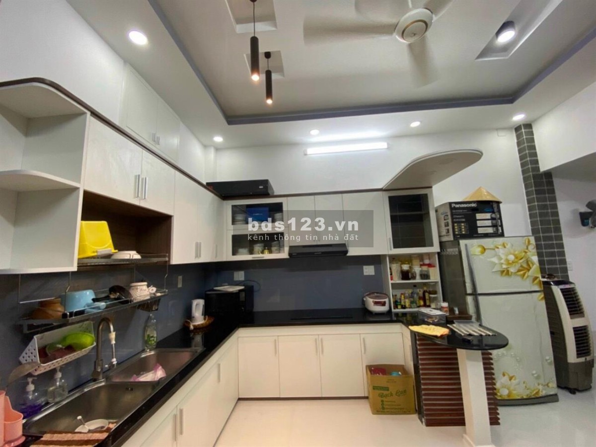 Bán nhà Đường 494 Tăng Nhơn Phú A diện tích sử dụng 76m 2 (5.6x14) giá 4 tỷ