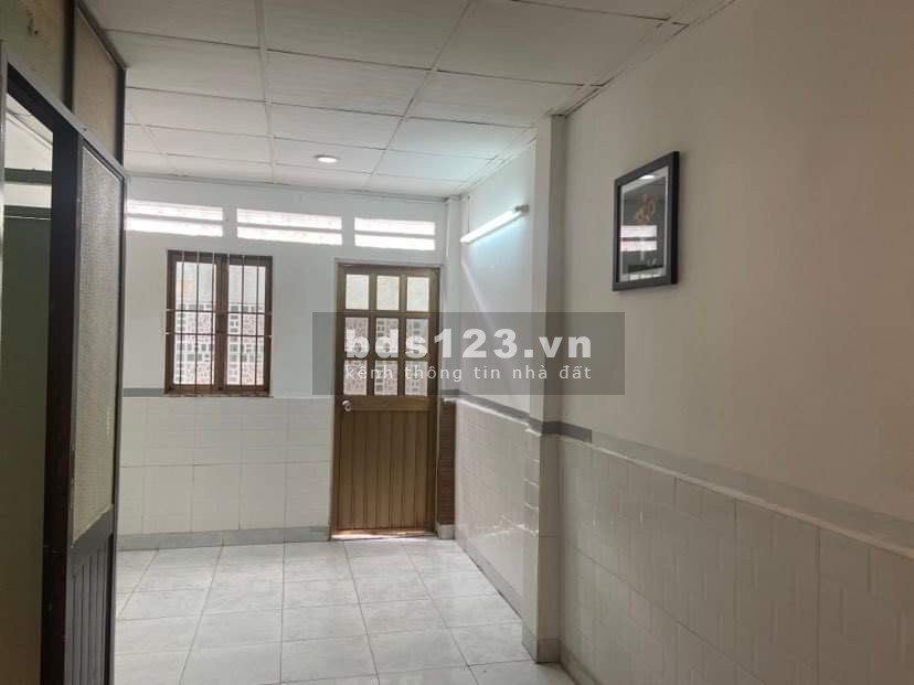 Bán nhà Quận 3 giáp Quận 1, Lý Chính Thắng gần góc Hai Bà Trưng