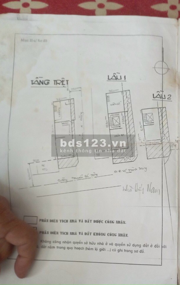 Bán nhà 2 mặt tiền gần chợ Bà Hoa, đường xe ôtô chạy, đường thông đi nhiều hướng