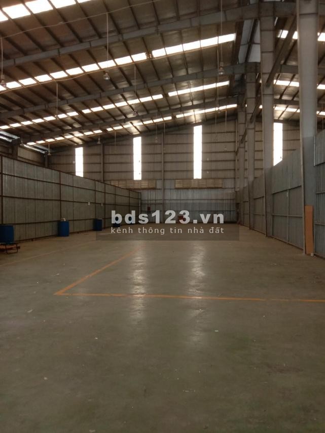 Cho thuê kho diện tích 1800m2 KCN Long Hậu, Cần Giuộc, Long An
