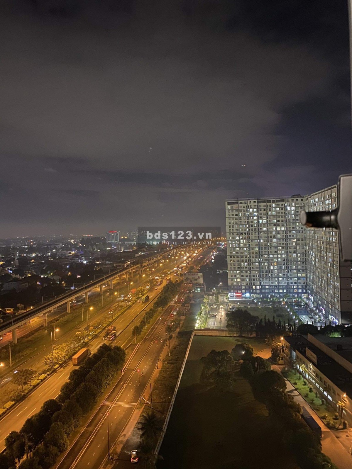 Đứng vốn làm ăn, cần bán căn hộ cao cấp Centum Wealth Q9 full NT cao cấp (bao thuế phí)