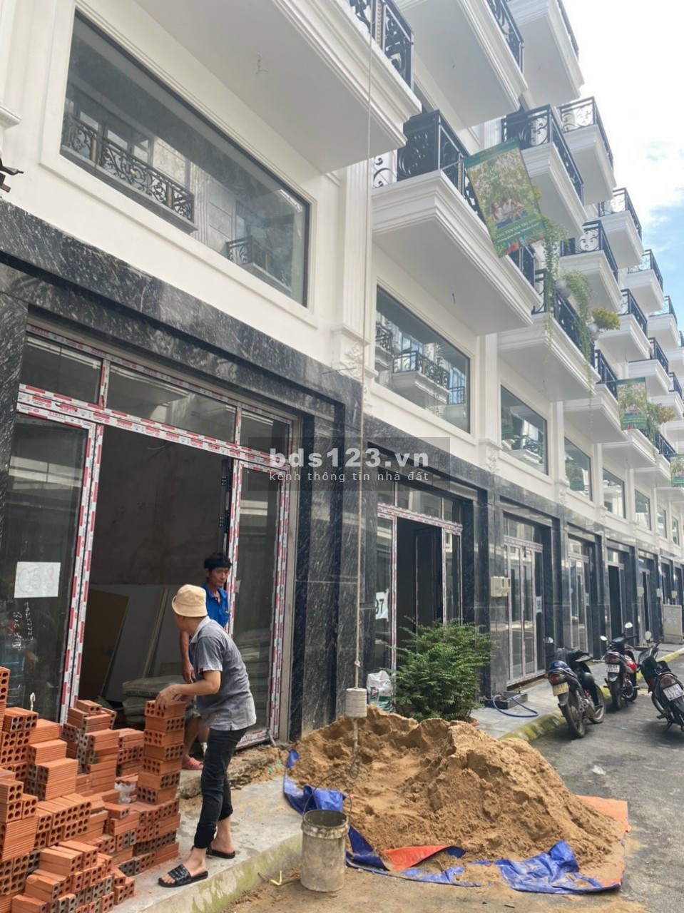 Nhà Phố mặt tiền đường Hà Huy Giáp giá đầu tư, sổ sẵn,…