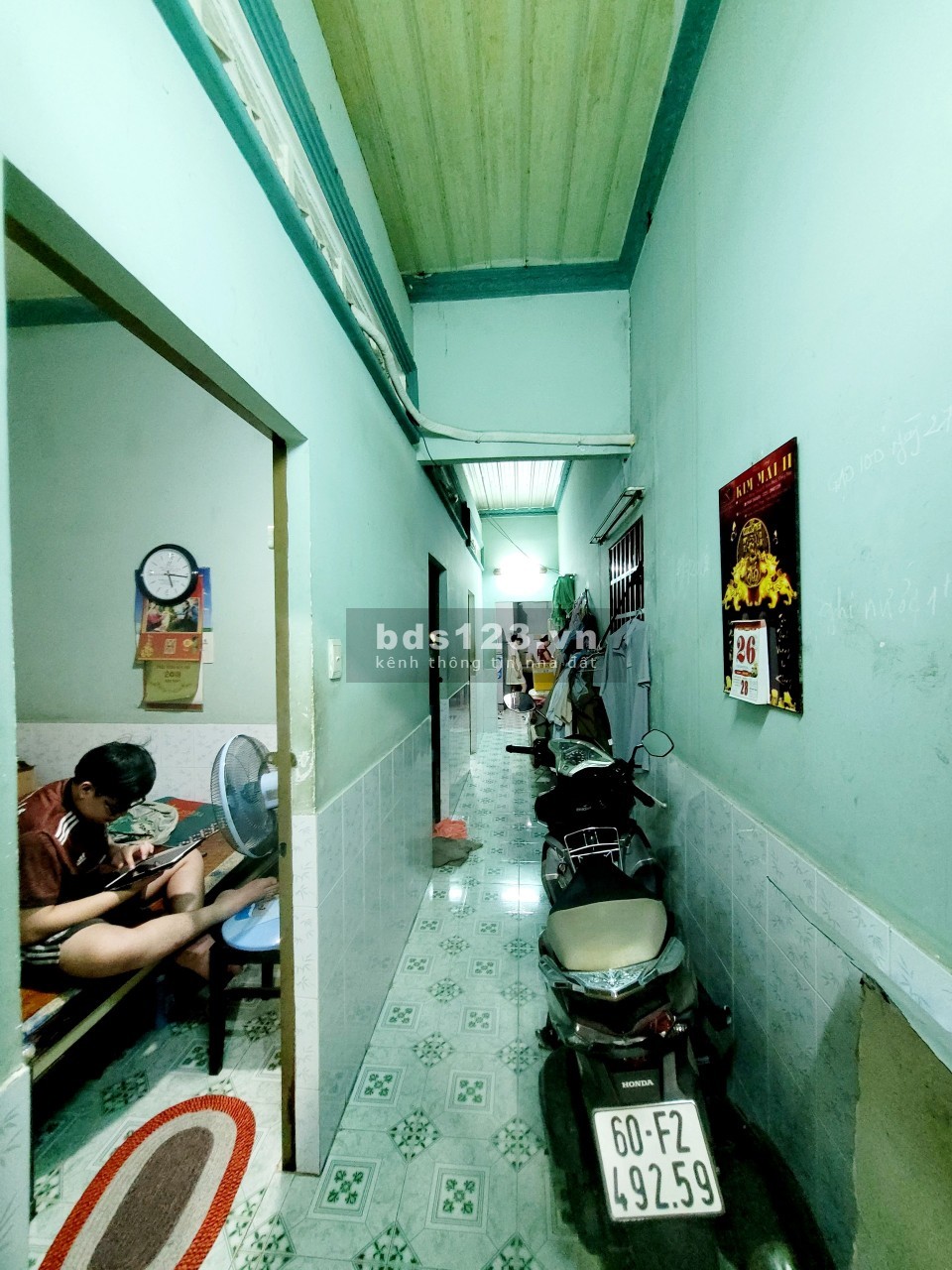 Bán nhà sổ riêng ngay hồ bơi Phương Nam, diện tích 111m², giá…