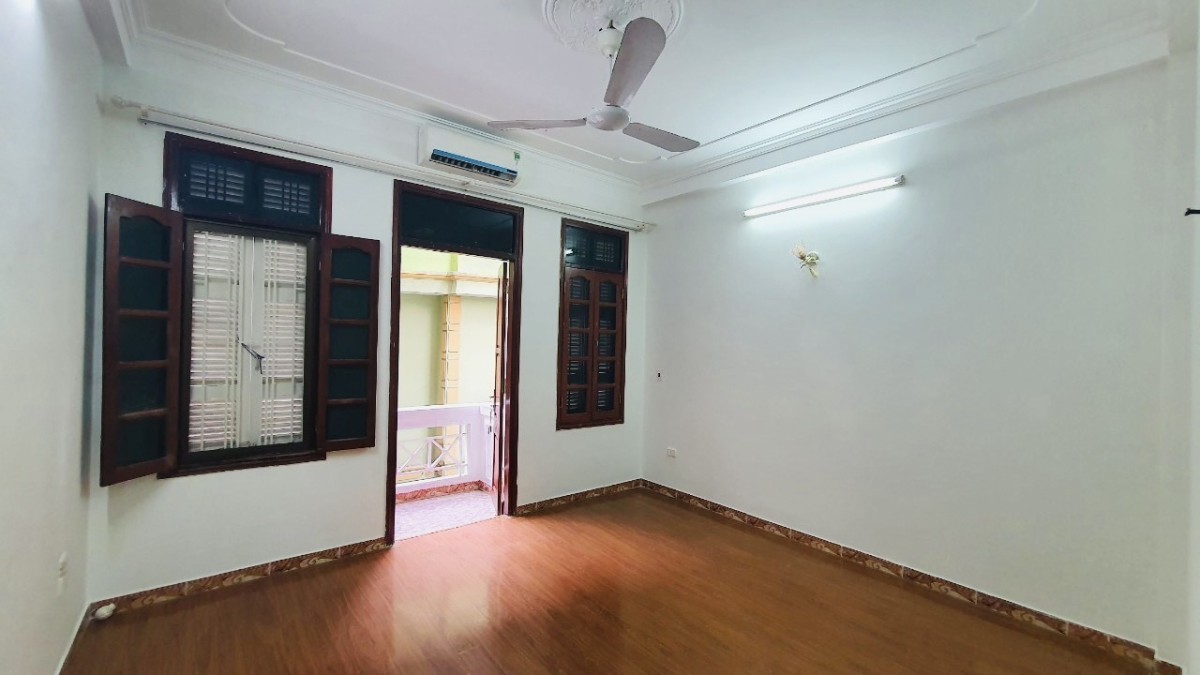 Bán nhà Võ Chí Công cực Vip Lô góc Kinh doanh Ô tô DT 60m 5 Tầng MT 4.6m nhỉnh 6 tỷ.