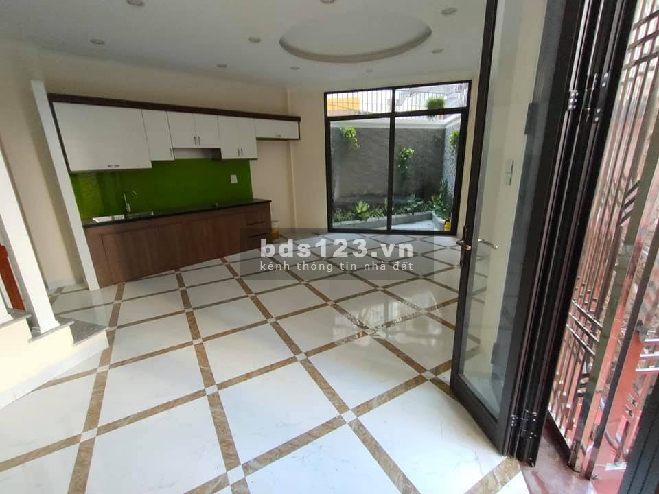 Bán nhà mới tinh thiết kế hiện đại sang trọng, ô tô tránh cách 70m2, giá tốt
