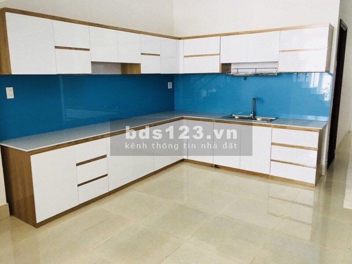 Nhà phố ngay Trạm Y Tế Xã Hưng Long, Bình Chánh nhà sẵn diện tích 88m2