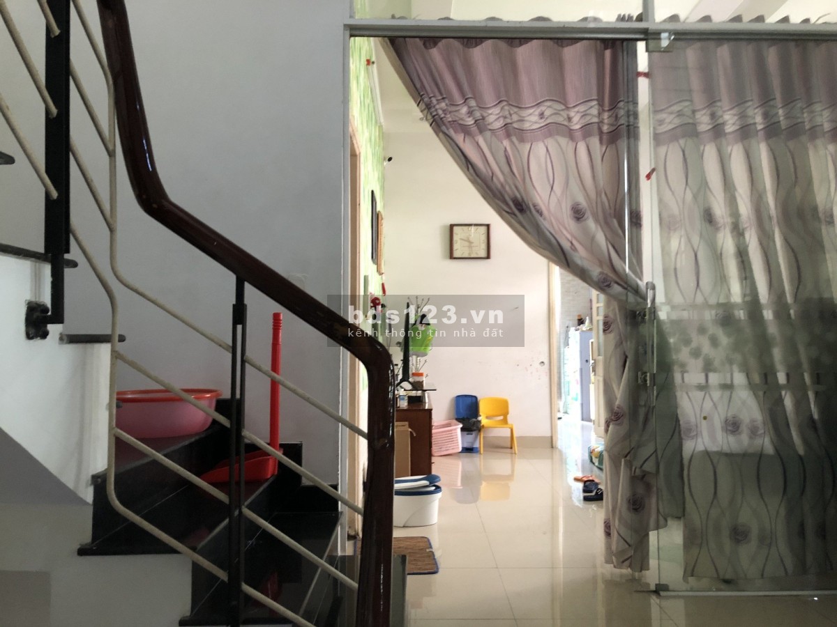 Bán gắp mặt tiền NGÔ THÌ SĨ - Ngũ Hàng Sơn - trên 100 m2 GIÁ RẺ sụp hầm