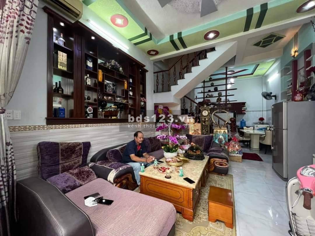 Bán gấp nhà Hiệp Thành Quận 12 dtsd 55m2 giá 4 tỷ nhỉnh liên hệ 0902664310