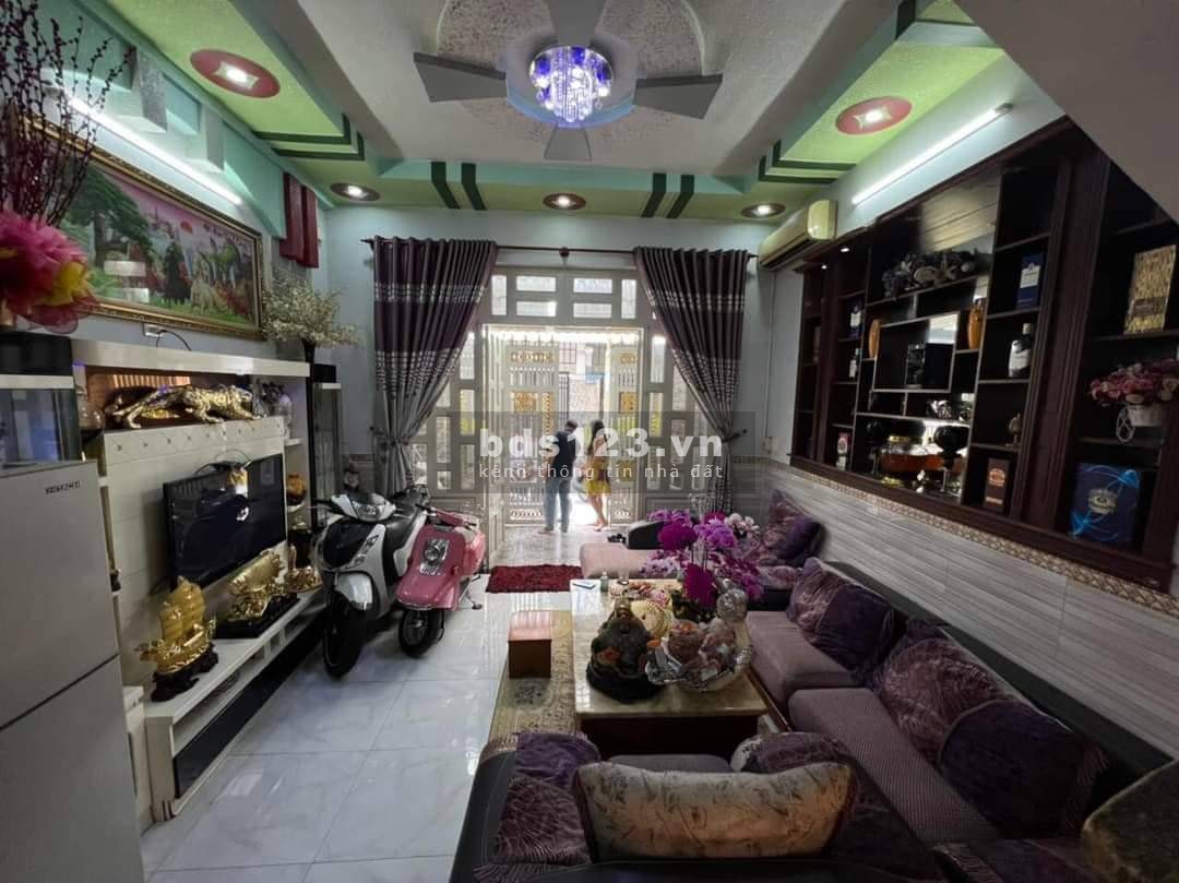 Bán gấp nhà Hiệp Thành Quận 12 dtsd 55m2 giá 4 tỷ nhỉnh liên hệ 0902664310