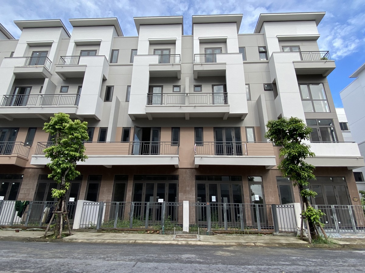 Cần gấp tiền đầu tư kinh doanh nên bán căn shophouse đã hoàn thiện đang cho thuê 18 triệu / 1 tháng