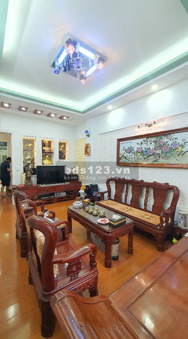 Bán nhà Xuân Đỉnh vào ở ngay, Audi đỗ vài bước hàng xóm Ciphutra dt 39m2, giá 2.95 tỷ