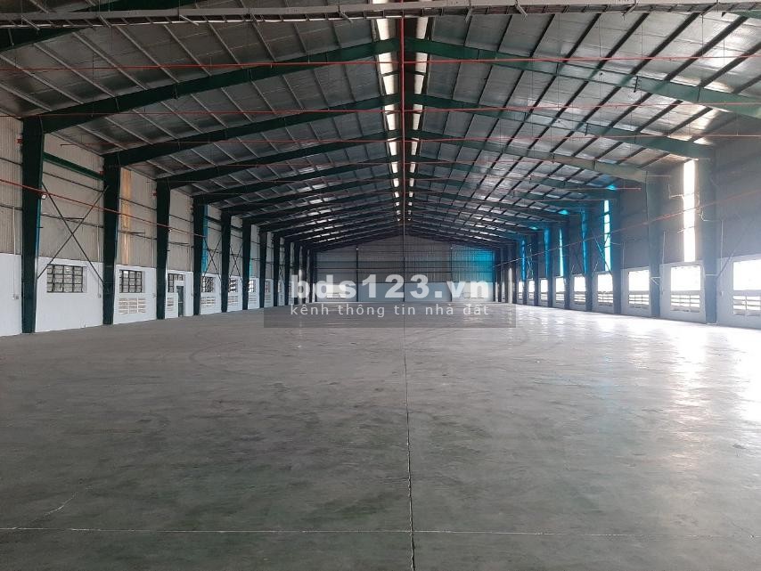 Cần cho thuê kho dt 5760m2 khu công nghiệp Liên Hưng, Đức Hòa, Long An