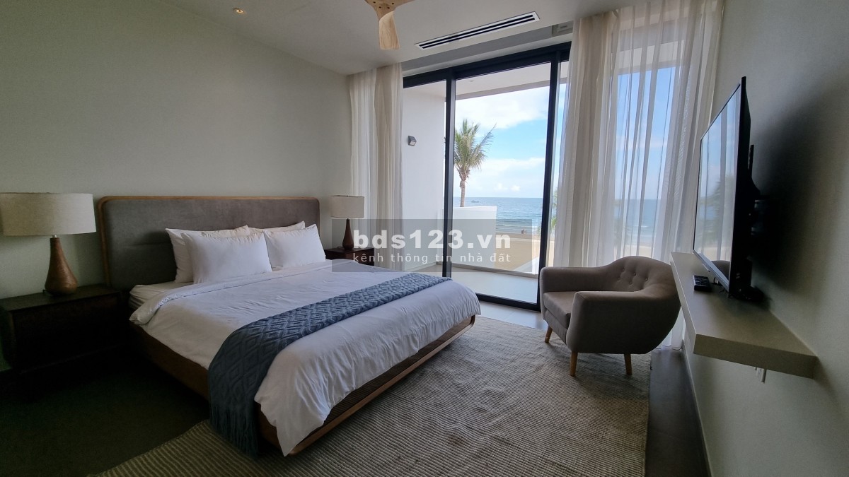 Cần sang lại villa mặt tiền biển Sanctuary Hồ Tràm 580m2 cực hiếm, nhận nhà ngay, căn góc view đẹp