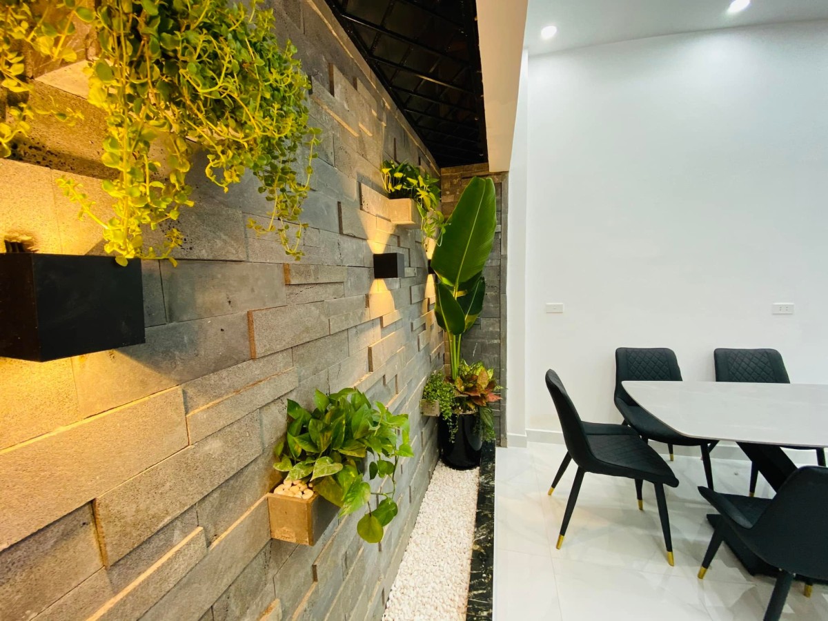 Bán nhà Nguyễn Lương Bằng, 44m2, 4 tầng, ngõ thông kinh doanh ô tô gần nhà lô góc 3 mặt