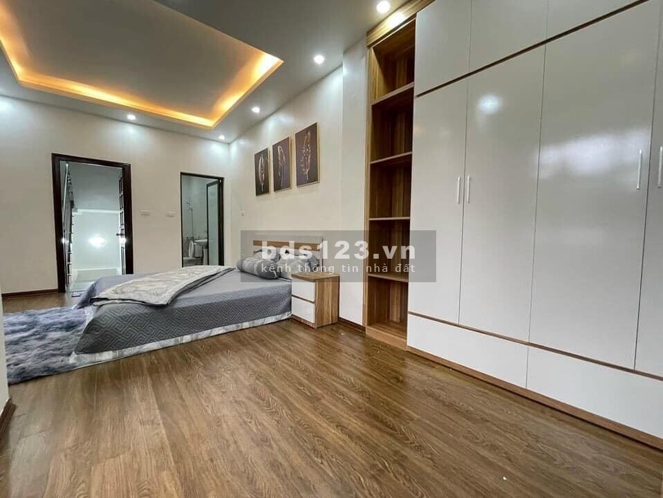 Nhà đẹp Yên Hoà cách mặt phố 20m DT 36m² x 5 tầng giá bán 3,75 tỷ đồng