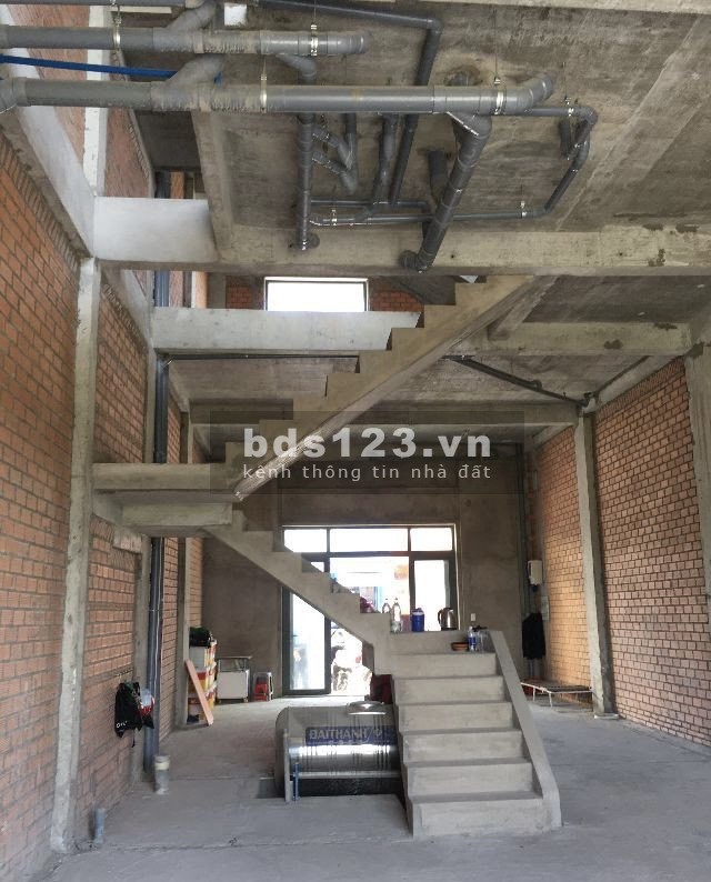 Cho thuê nhà mặt tiền kinh doanh đỉnh Lê Văn Việt, Quận 9 khu shophouse