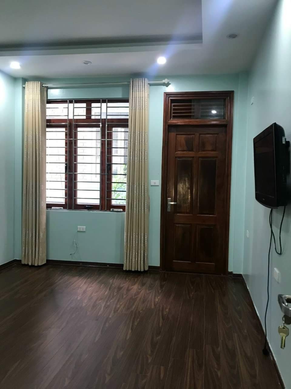 Bán nhà đẹp diện tích 41m2 5tầng 4tỷ ngõ ôtô gần trung tâm Cầu Giấy