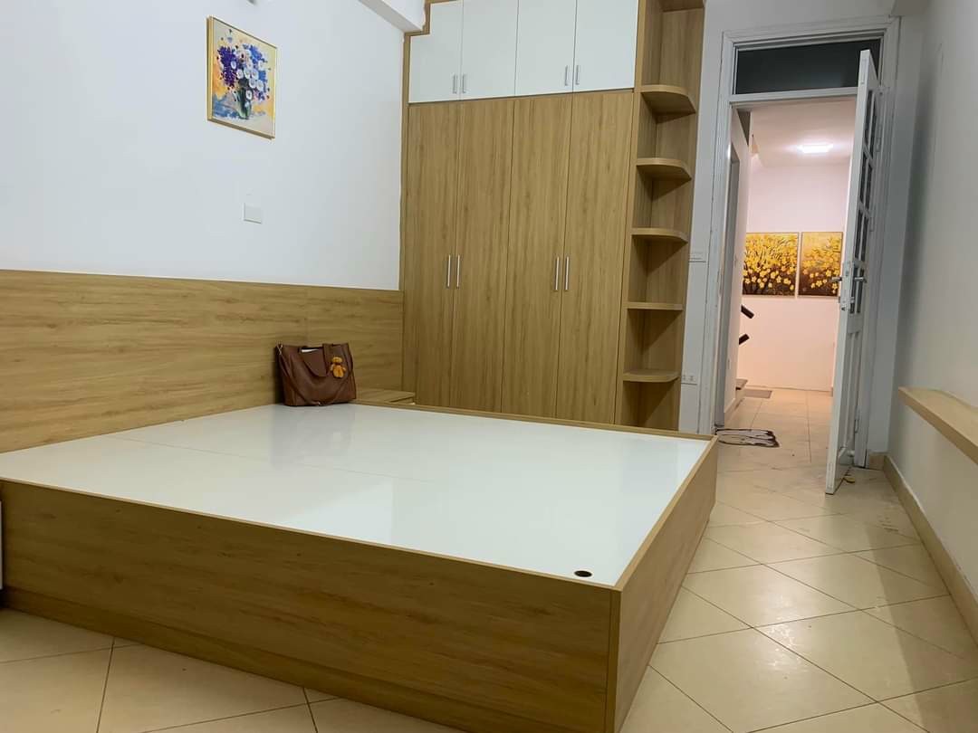 Bán nhà đẹp phân lô ôtô đỗ cửa 30m2 5tầng nhỉnh 4tỷ phố Xuân La gần Hồ Tây